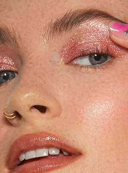 Dopamine Sparkle (Light Peach w Champagne Reflect)