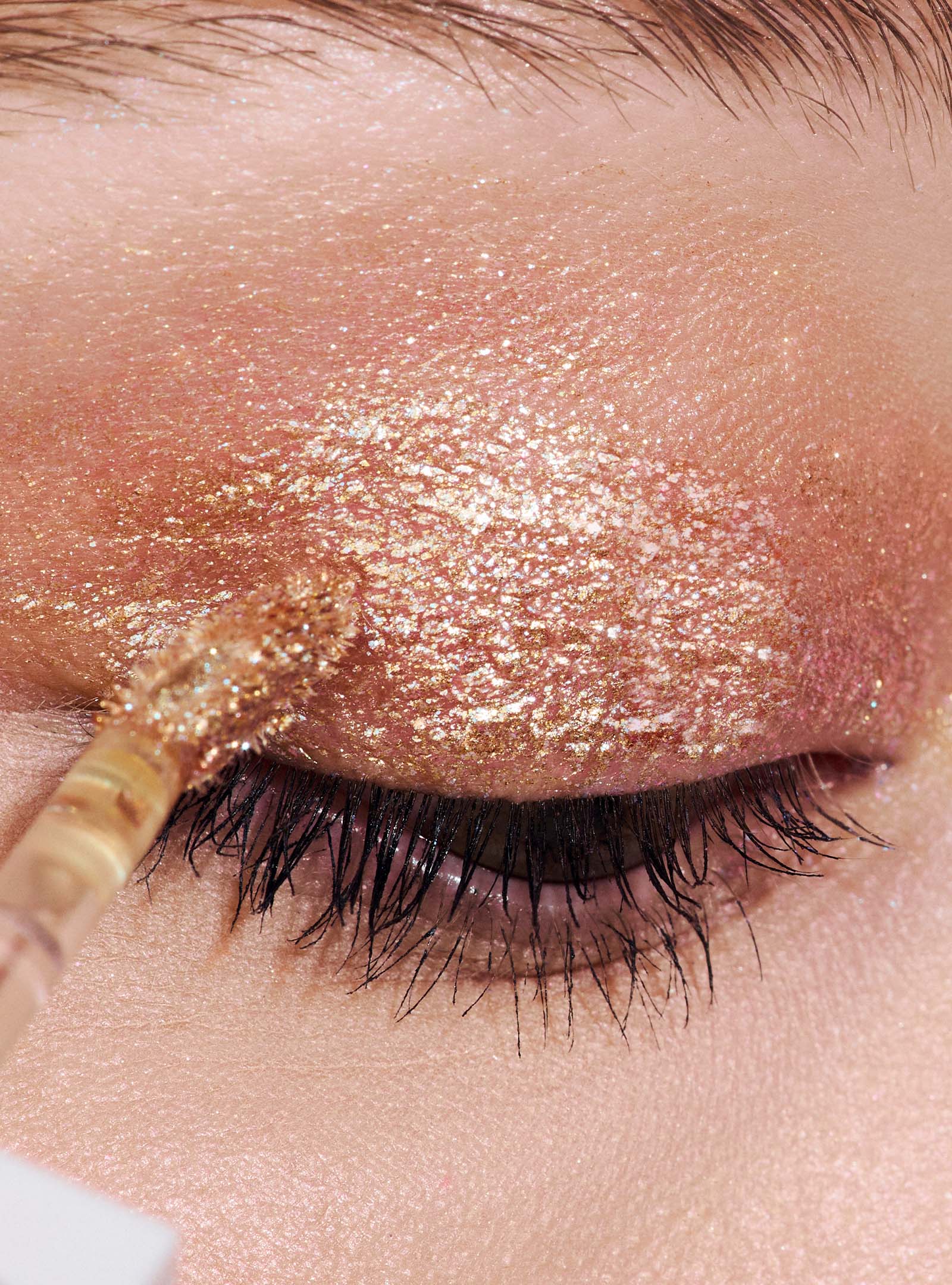 A.S.M.R. (Champagne with Blue Reflects)