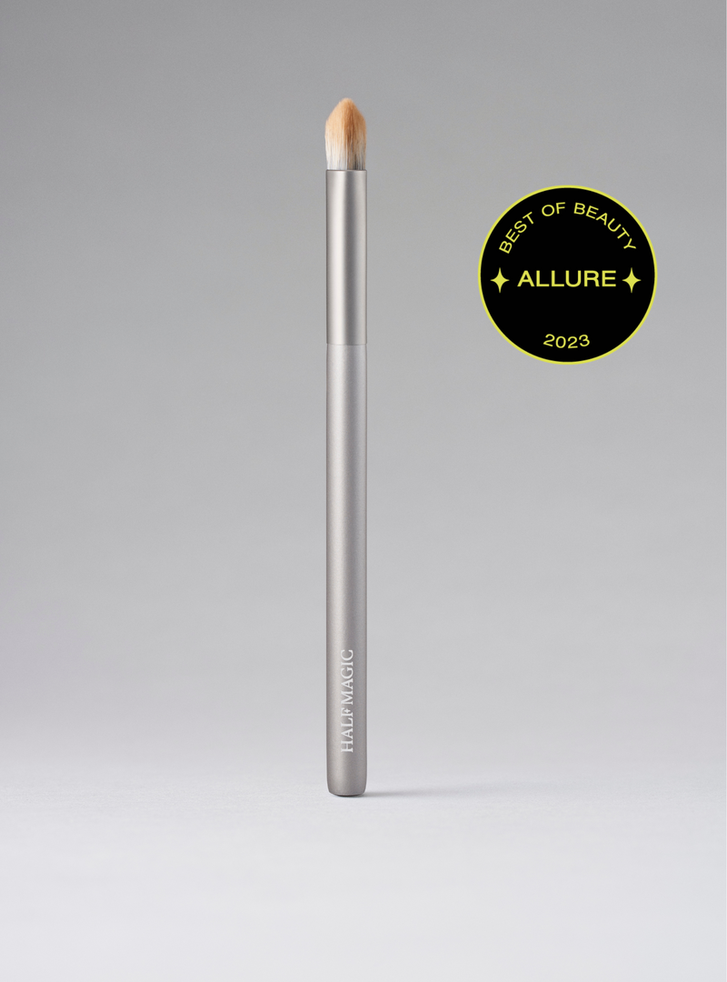 PYRAMID EYESHADOW BRUSH